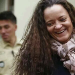 8 turkun katiline erken tahliye firsati NRiVBAjj