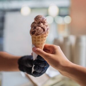 iki top dondurmanin fiyati sosyal medyayi karistirdi tkzVmFcl