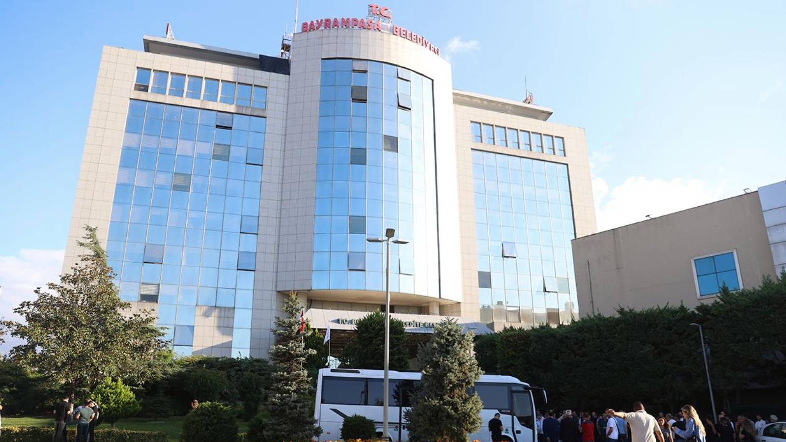 bayrampasa belediyesine operasyon sonrasi chpli meclis uyesi istifa etti cogunluk kaybedilebilir HPSKv9Ty