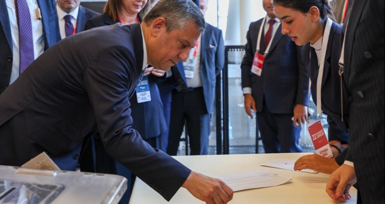 ozgur ozel a takimini degistiriyor 4tmWldej