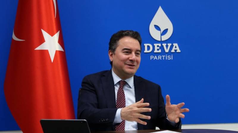 ahmet hakan ali babacan deva partisini kapatarak ak partiye donebilir C2WEaV2E.jpg
