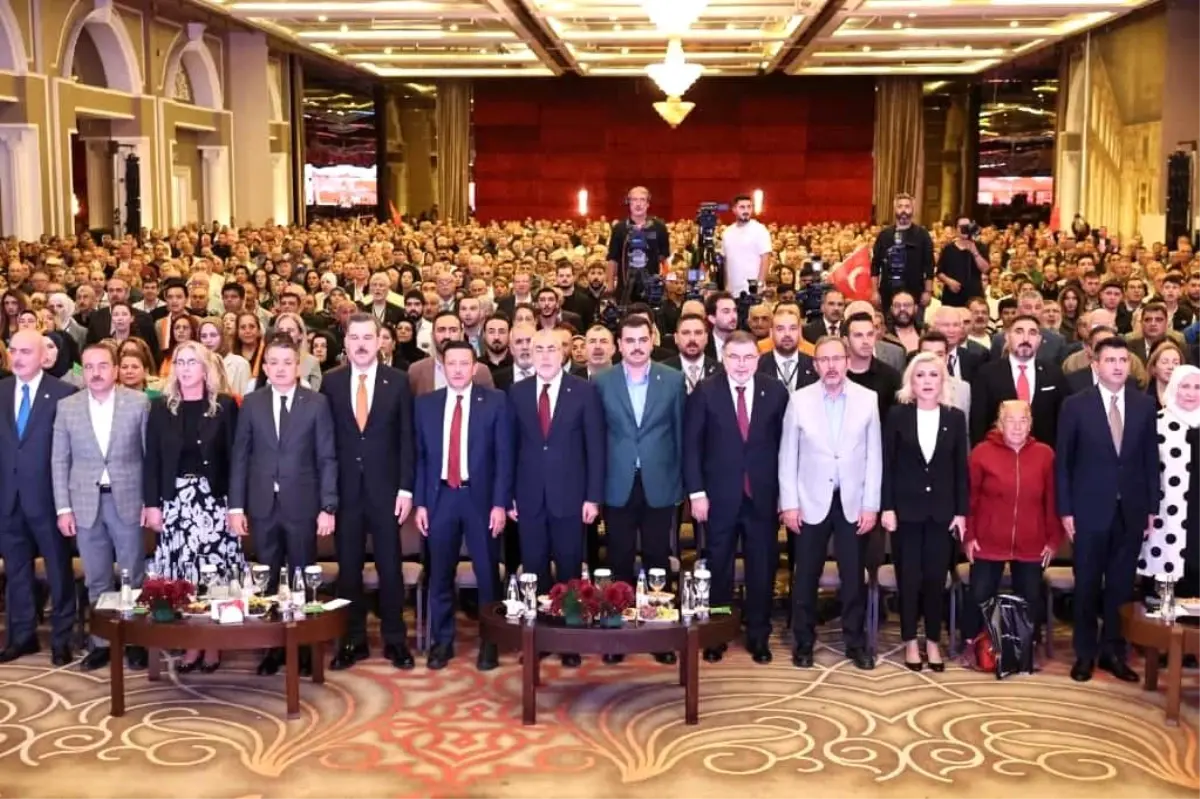 bakan isikhan izmir cop daglariyla inleniyor DWQCfFBB