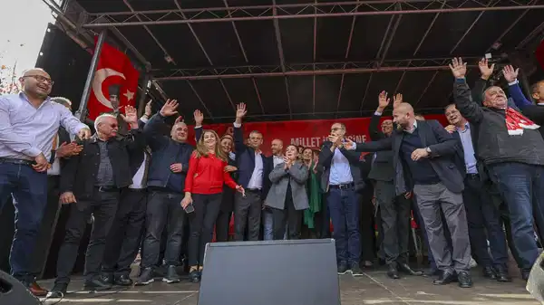 chpnin bruksel mitinginde avrupali sosyal demokrat liderlerden destek mesajlari demokrasiyi savunanlari savunun PTXirt1F.jpg