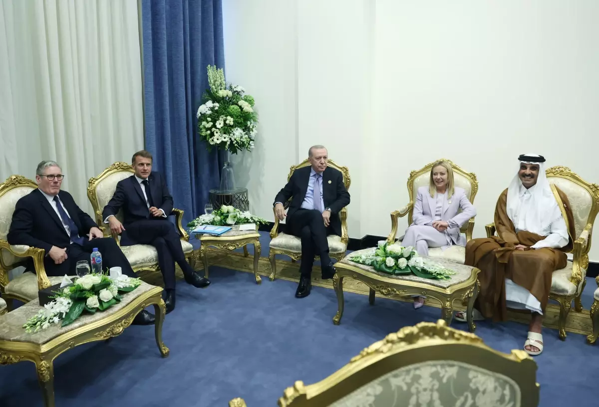 cumhurbaskani erdogan baris icin sarm el seyh zirvesi kapsaminda liderlerle gorustu THWn8LEb.jpg