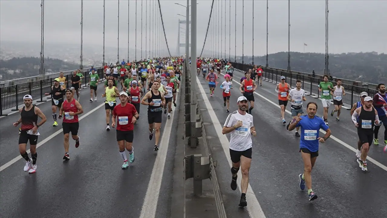 istanbul maratonu icin pazar gunu bazi yollar kapatilacak VggWI8dI.jpg