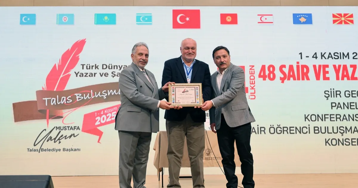 turk dunyasi yazar ve sairleri kayseri talasta bulustu PahmqJT3.webp