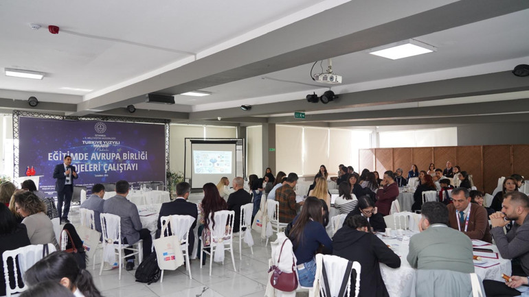 Meslek lisesi öğrencileri yurt dışında staj yapıyor