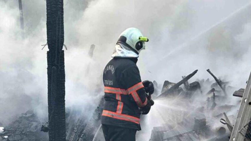 Bahcede cikan yangin komurlugu kule cevirdi qz2AETQ9